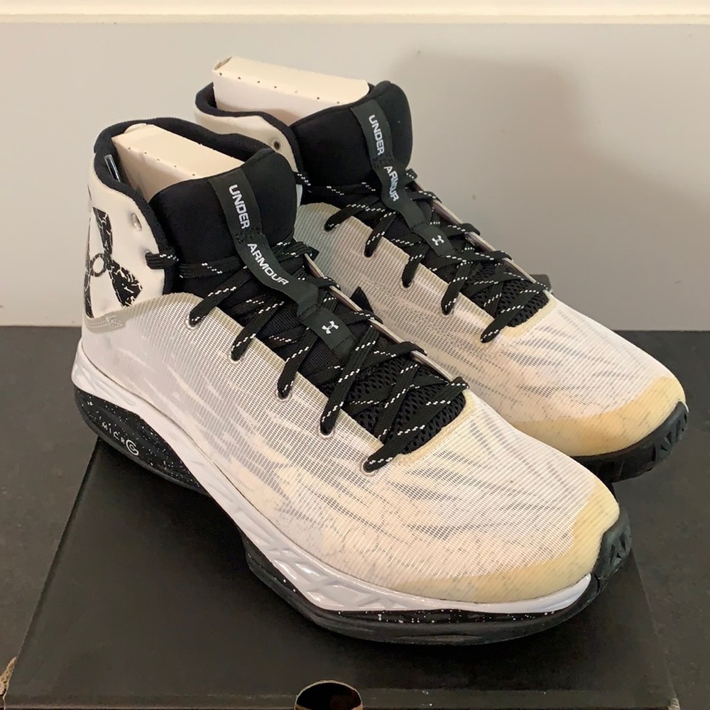 Brand New Men’s UA Fire Shot Shoes